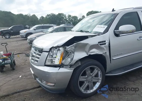 2011 Cadillac Escalade Standard from USA, damaged, VIN 1GYS3AEF9BR268475